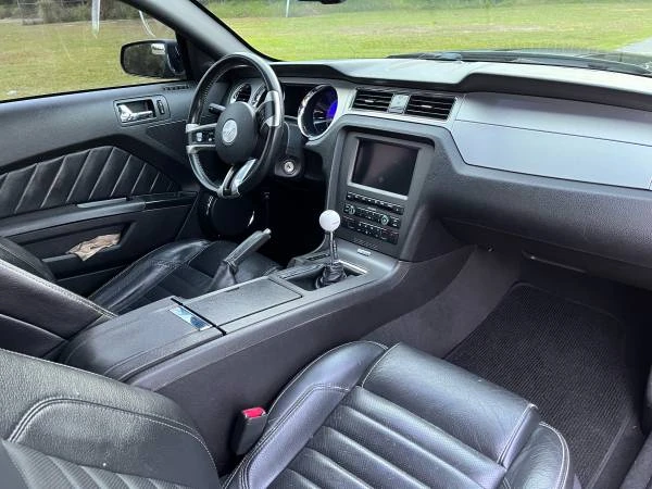 2010 Ford S197 Mustang - Image 6 of 10