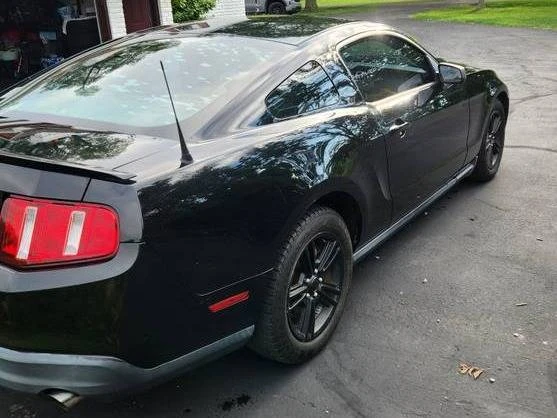 2010 Ford S197 Mustang - Image 3 of 9