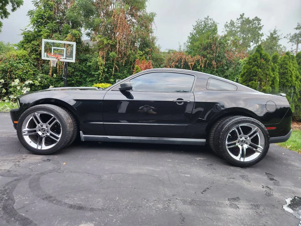2010 Ford S197 Mustang - Image 9 of 9