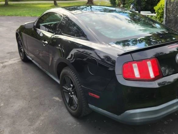 2010 Ford S197 Mustang - Image 5 of 9