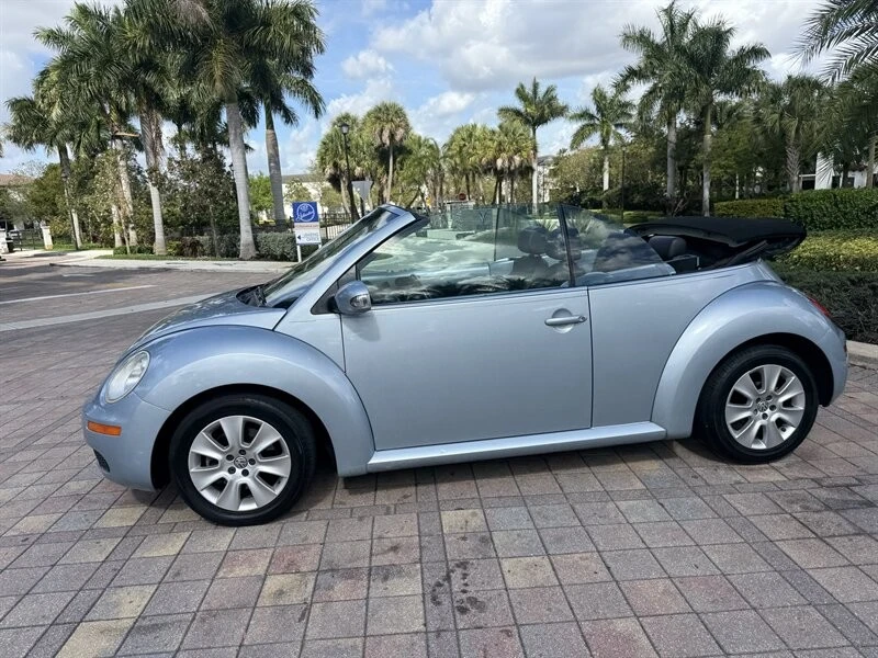 2010 Volkswagen New Beetle - Image 12 of 21