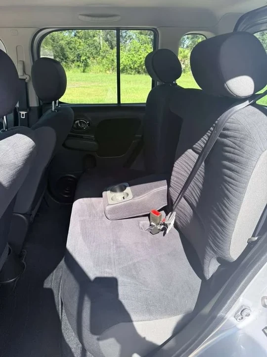 2010 Nissan Cube - Image 11 of 17