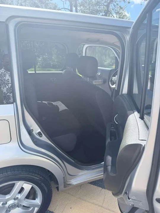 2010 Nissan Cube - Image 16 of 17