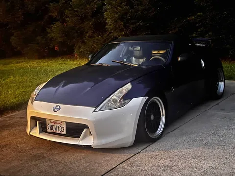 2010 Nissan 370Z Roadster 2D