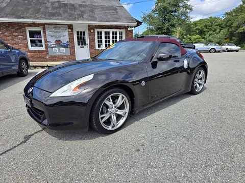 2010 Nissan 370Z Touring Roadster 2D