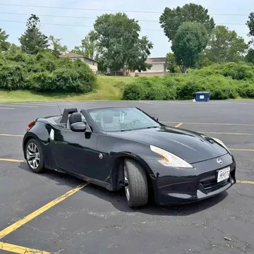 2010 Nissan 370Z Touring Roadster 2D