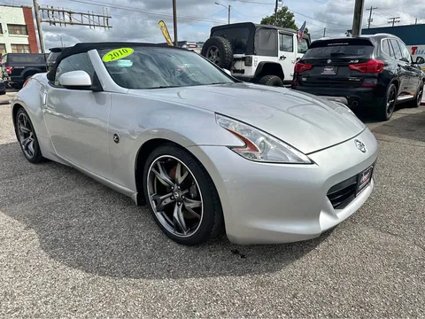 2010 Nissan 370Z Touring Roadster 2D