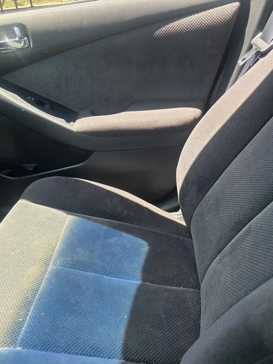 2010 Nissan Altima - Image 6 of 7