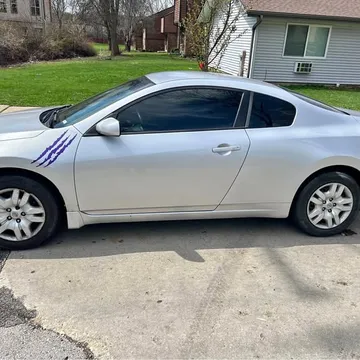 2010 Nissan Altima 2.5 S Coupe 2D