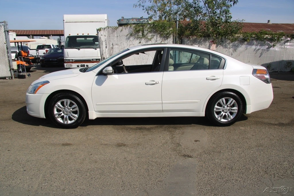 2010 Nissan Altima 4th Gen - Image 3 of 21
