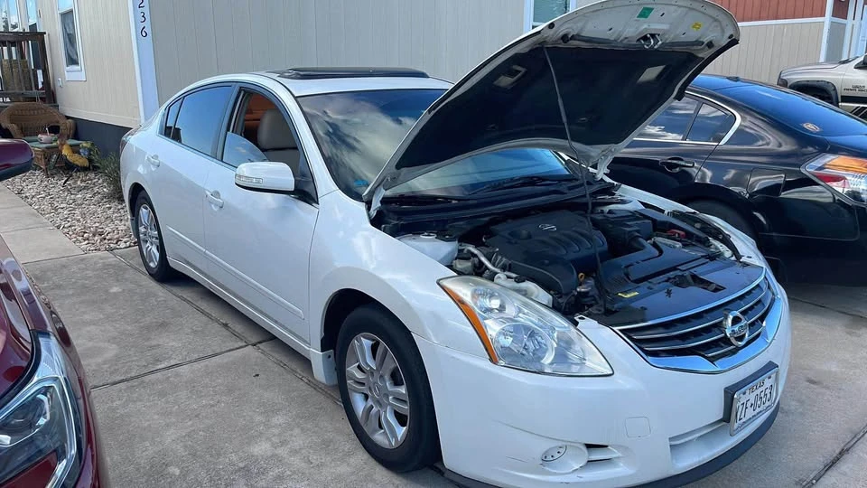 2010 Nissan Altima 4th Gen - Image 4 of 5