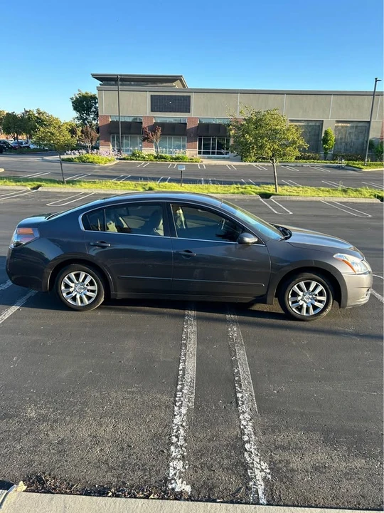 2010 Nissan Altima 4th Gen - Image 3 of 12