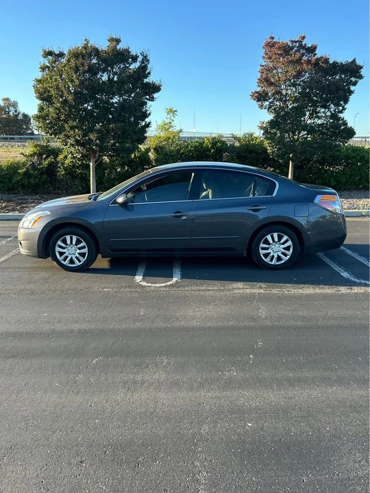 2010 Nissan Altima 4th Gen - Image 4 of 12