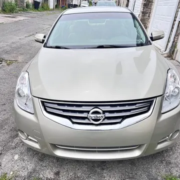 2010 Nissan Altima 2.5 SL Sedan 4D