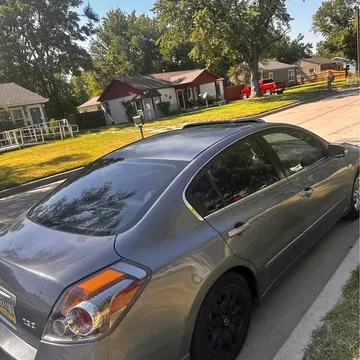 2010 Nissan Altima 3.5 S Sedan 4D