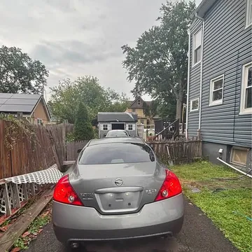 2010 Nissan Altima 3.5 SE Coupe