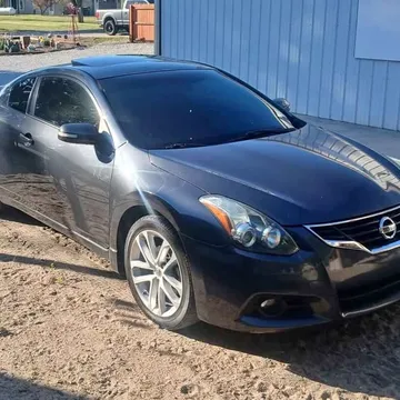 2010 Nissan Altima 3.5 SR Coupe