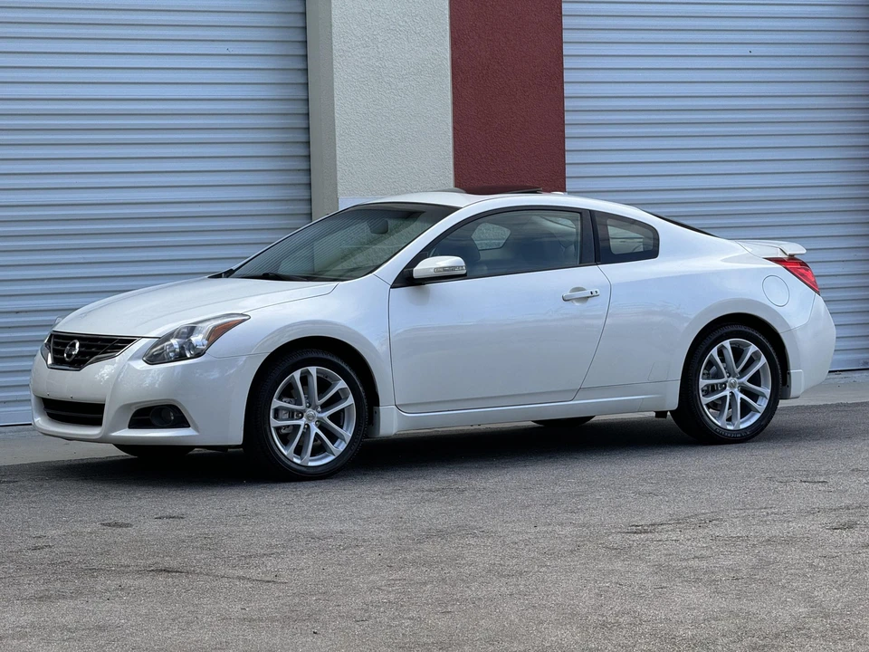 2010 Nissan Altima 4th Gen - Image 2 of 31