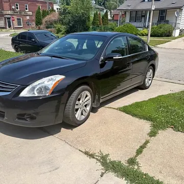 2010 Nissan Altima 3.5 SR