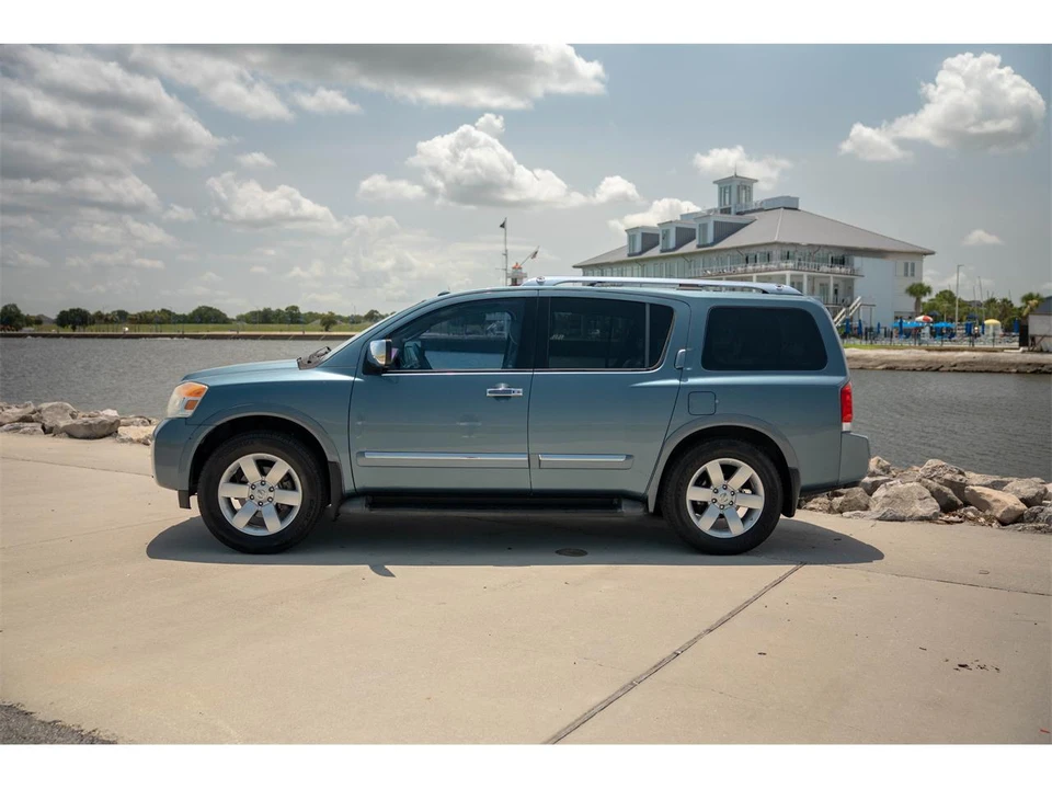 2010 Nissan Armada - Image 4 of 31