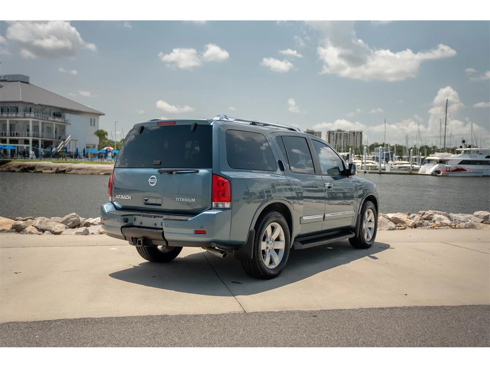 2010 Nissan Armada - Image 7 of 31