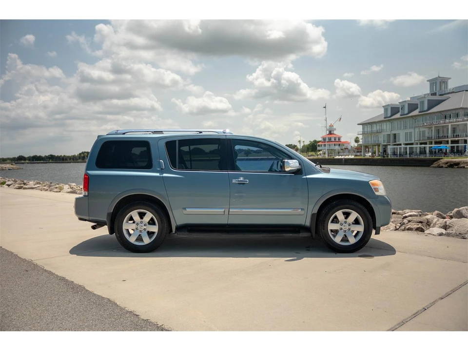 2010 Nissan Armada - Image 8 of 31