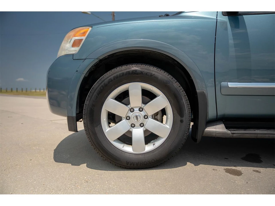 2010 Nissan Armada - Image 9 of 31