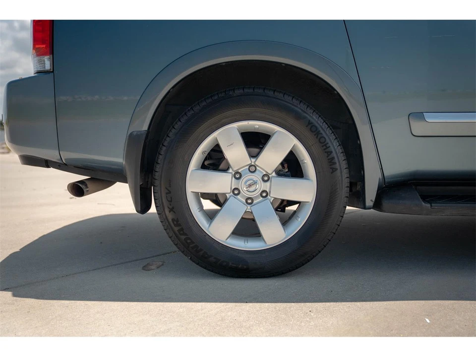 2010 Nissan Armada - Image 11 of 31