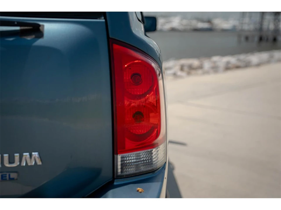 2010 Nissan Armada - Image 16 of 31