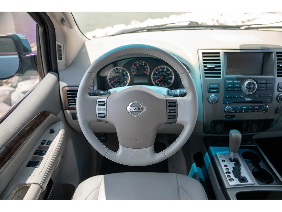 2010 Nissan Armada - Image 27 of 31