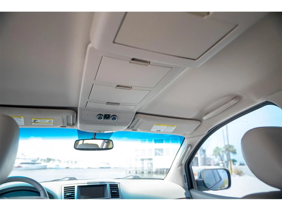 2010 Nissan Armada - Image 28 of 31