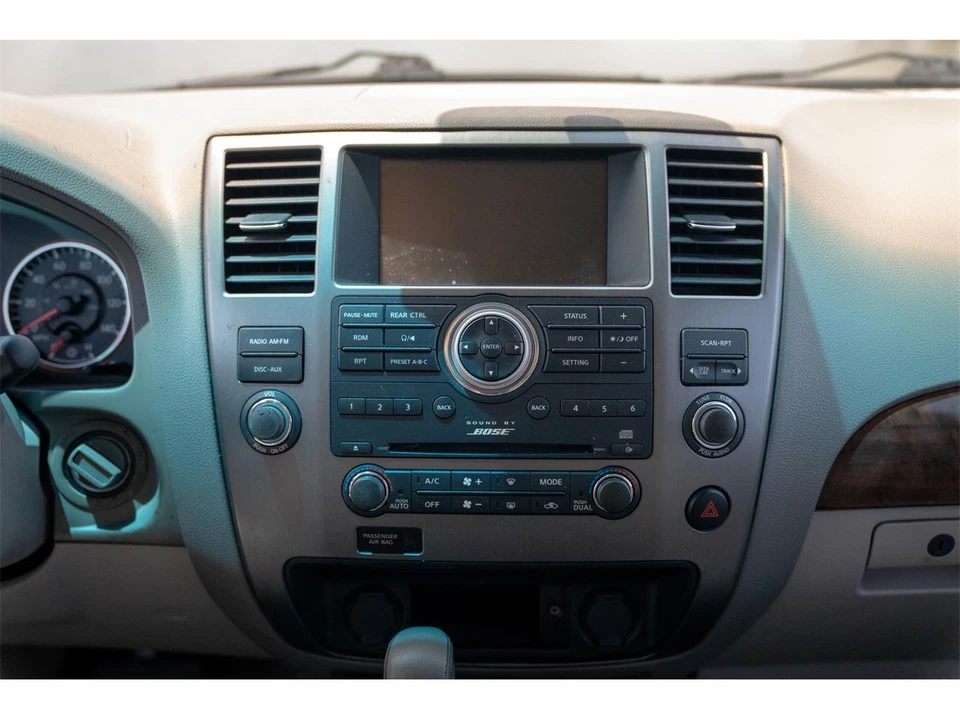2010 Nissan Armada - Image 29 of 31