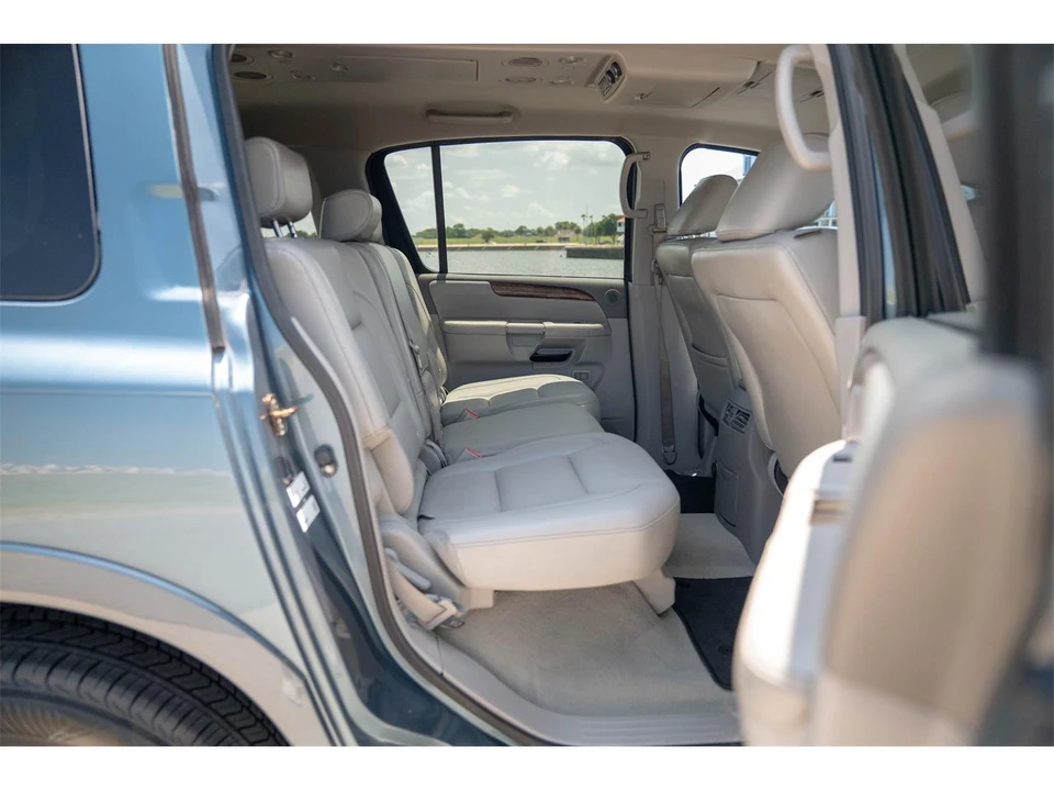 2010 Nissan Armada - Image 31 of 31