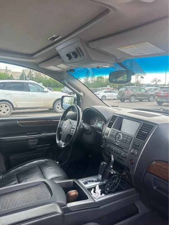 2010 Nissan Armada - Image 5 of 11
