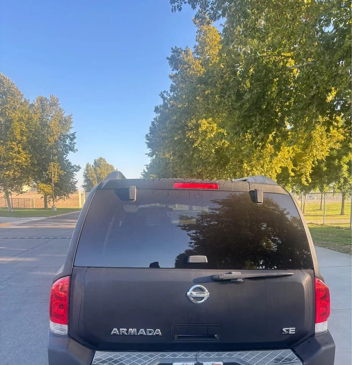 2010 Nissan Armada - Image 3 of 6