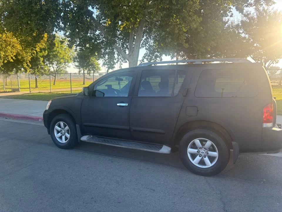 2010 Nissan Armada - Image 4 of 6