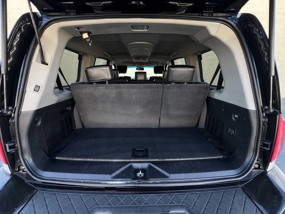 2010 Nissan Armada - Image 12 of 21