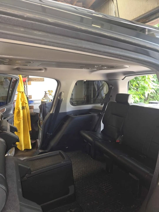 2010 Nissan Armada - Image 14 of 21