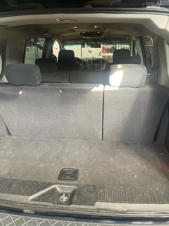 2010 Nissan Armada - Image 10 of 11