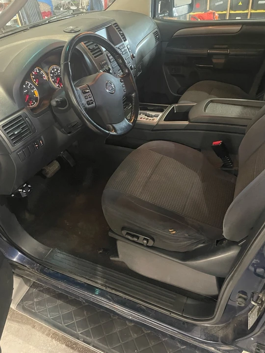 2010 Nissan Armada - Image 7 of 11