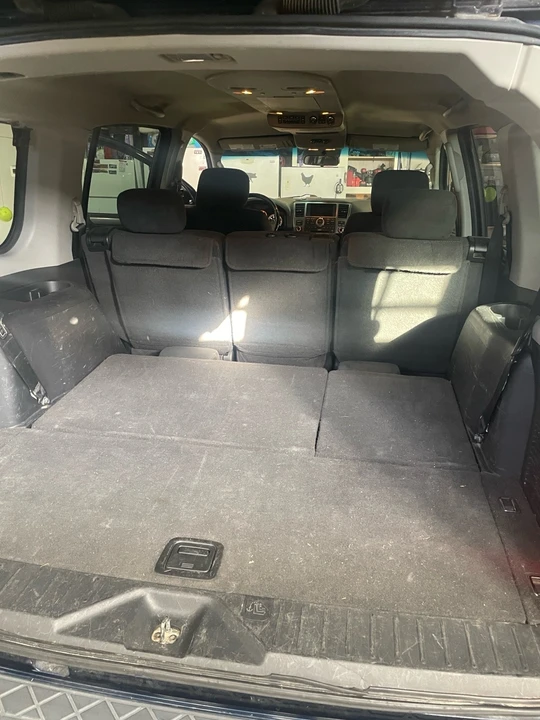 2010 Nissan Armada - Image 11 of 11