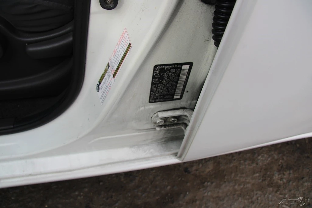 2010 Nissan Cube - Image 10 of 21