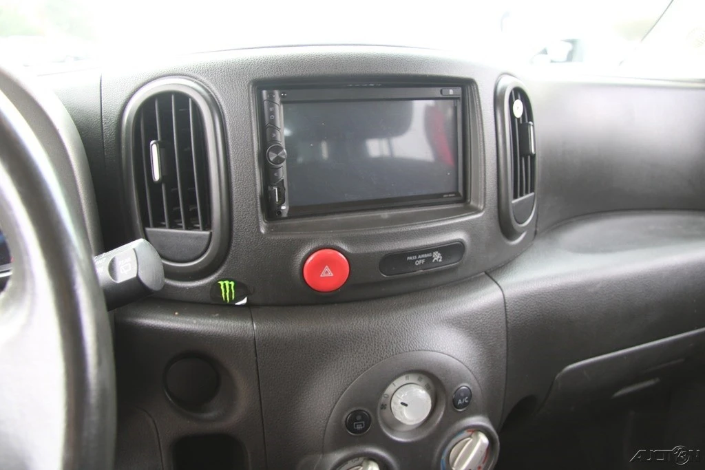 2010 Nissan Cube - Image 15 of 21