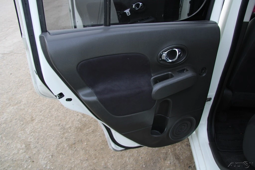 2010 Nissan Cube - Image 18 of 21