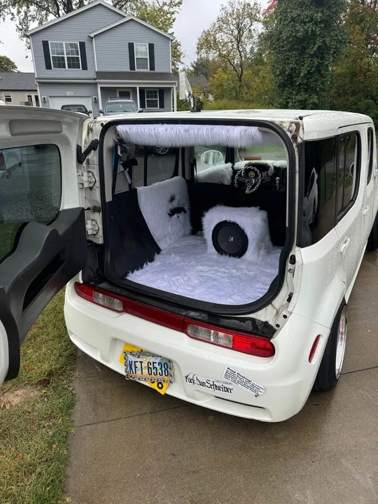 2010 Nissan Cube - Image 7 of 11