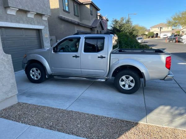 2010 Nissan Frontier 2nd Gen - Image 2 of 8