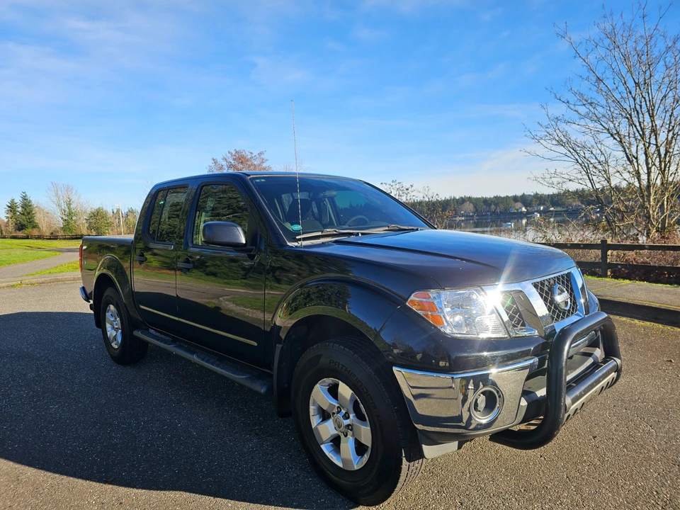2010 Nissan Frontier 2nd Gen - Image 2 of 21