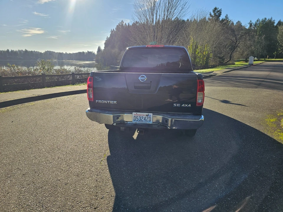 2010 Nissan Frontier 2nd Gen - Image 11 of 21