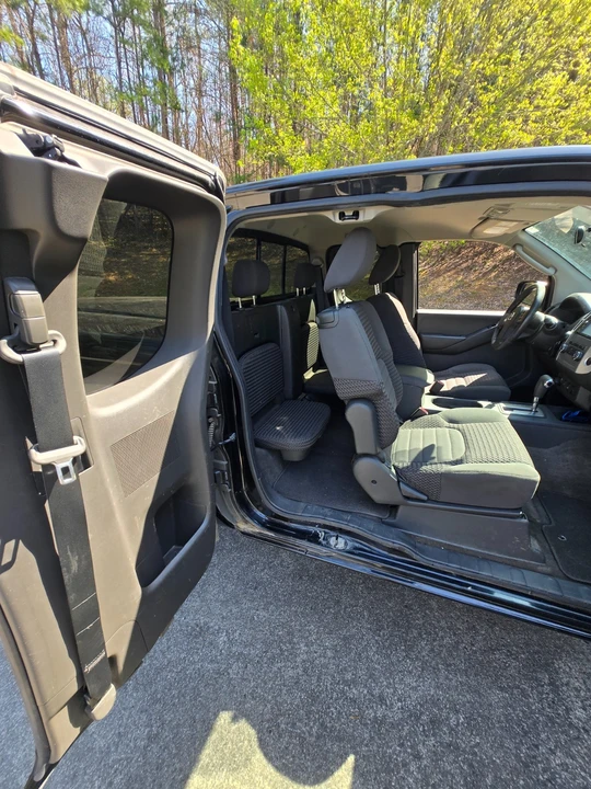 2010 Nissan Frontier 2nd Gen - Image 16 of 21