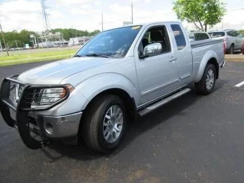 2010 Nissan Frontier 2nd Gen - Image 3 of 12